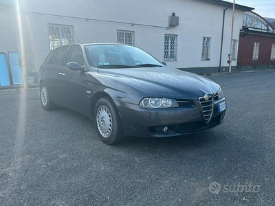 Alfa 156