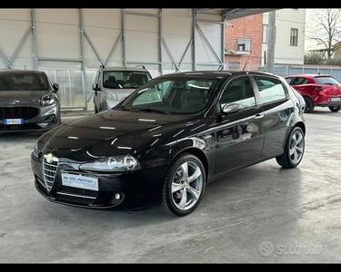 ALFA ROMEO 147 2ª serie - 147 1.9 JTD M-JET 16V 5