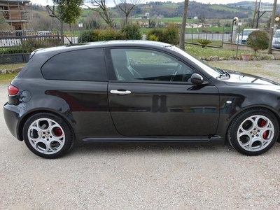 Alfa Romeo 147 3.2 GTA manuale nero