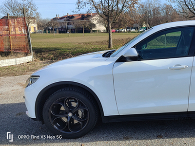 Alfa Romeo Stelvio 2.2 Q4 210 cv