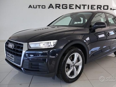 AUDI Q5 35 TDI S tronic Business ibrido/diesel l