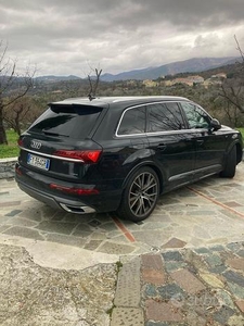 AUDI Q7 e-tron - 2019