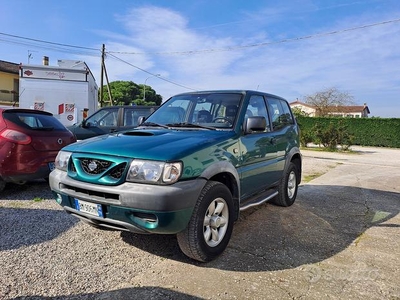 NISSAN Terrano II 2.7 - 2000