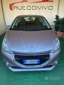 Peugeot 208 1.2 benz 90cv OK NEOPATENTATI