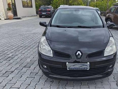 Renault - Clio 5p 1.5 Dci Rip Curl 85cv.
