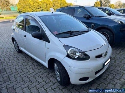 Toyota Aygo 1.0 Now Connect 5p