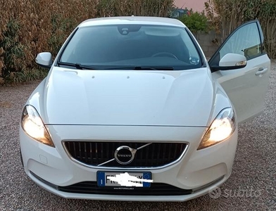 Volvo v40 (2012-2020) - 2018