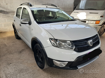 Dacia sandero stepwey 1.5 diesel 66kw.90 cv