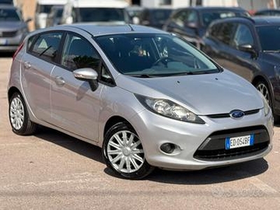 Ford Fiesta 1.4 5 porte Bz.- GPL Titanium