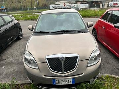 Lancia ypsilon Multjet km 110000 anno 2010