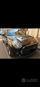 Mini Clubman con cerchi di 17' e volante JCW