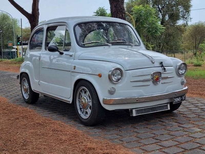 Usato 1962 Fiat 600D 0.8 Benzin 33 CV (14.900 €)