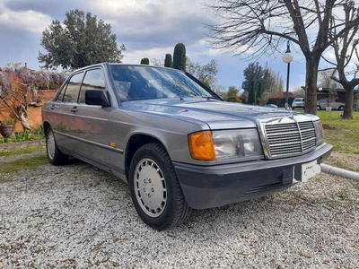 Usato 1988 Mercedes 190 2.0 Benzin 122 CV (4.800 €)