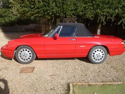 Usato 1991 Alfa Romeo Spider 2.0 Benzin 122 CV (22.500 €)