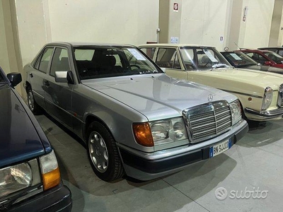 Usato 1993 Mercedes E200 2.0 LPG_Hybrid 136 CV (5.900 €)