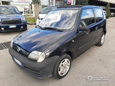 Usato 2004 Fiat 600 1.1 Benzin 54 CV (1.999 €)