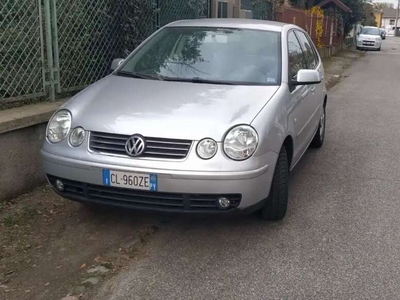 Usato 2004 VW Polo 1.4 Benzin 101 CV (2.800 €)