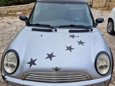 Usato 2006 Mini Cooper 1.6 Benzin 116 CV (4.500 €)