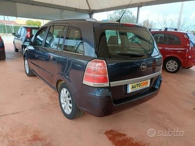 Usato 2006 Opel Zafira 1.9 Diesel 120 CV (3.500 €)