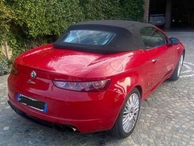 Usato 2007 Alfa Romeo Spider 3.2 Benzin 260 CV (31.500 €)