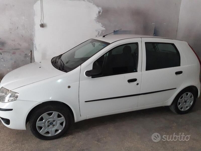 Usato 2007 Fiat Punto Benzin (1.600 €)