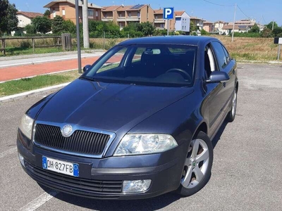 Usato 2007 Skoda Octavia 1.6 Benzin 116 CV (7.000 €)