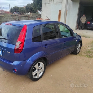 Usato 2008 Ford Fiesta 1.4 Diesel 68 CV (2.300 €)