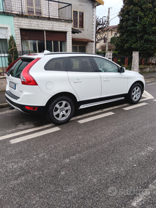 Usato 2010 Volvo XC60 2.0 Diesel 163 CV (12.000 €)