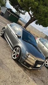 Usato 2012 Audi A1 1.4 Benzin (11.800 €)