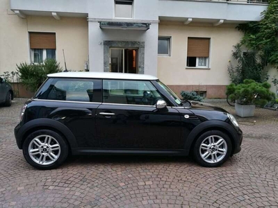 Usato 2012 Mini Cooper 1.6 Benzin 122 CV (8.500 €)