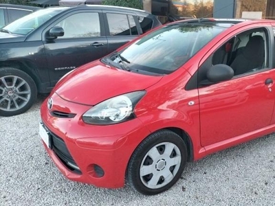 Usato 2014 Toyota Aygo 1.0 Benzin 68 CV (6.599 €)