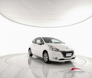 Usato 2015 Peugeot 208 1.0 Benzin 68 CV (8.910 €)