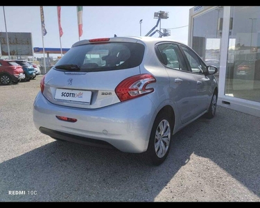 Usato 2015 Peugeot 208 1.2 Benzin 82 CV (8.500 €)