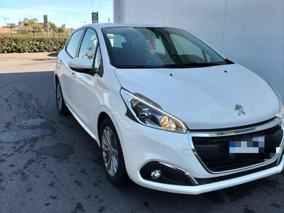 Usato 2017 Peugeot 208 1.6 Diesel 75 CV (8.999 €)