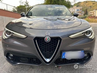 Usato 2018 Alfa Romeo Stelvio 2.1 Diesel 179 CV (24.700 €)