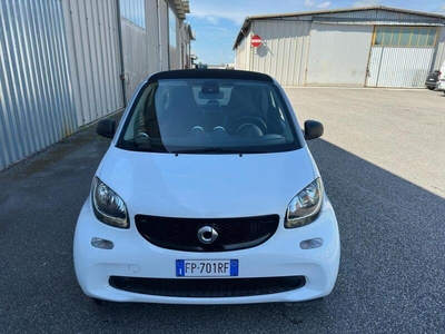 Usato 2019 Smart ForTwo Coupé 1.0 Benzin 71 CV (12.990 €)