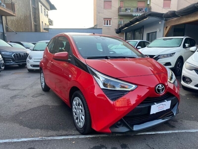 Usato 2021 Toyota Aygo 1.0 Benzin 72 CV (9.900 €)