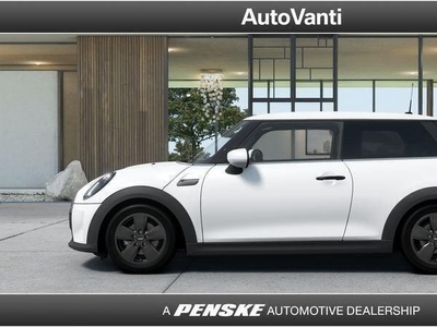 Usato 2023 Mini Cooper 1.5 Benzin 136 CV (25.570 €)