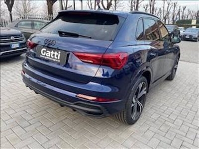 Usato 2024 Audi Q3 2.0 Benzin 190 CV (54.999 €)