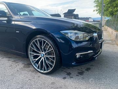 Vendo bmw 320d x drive luxury