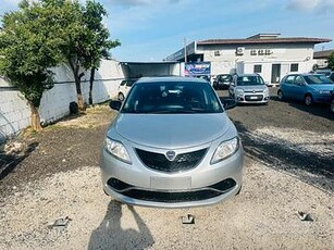 Lancia Ypsilon 1.2 69 CV 5 porte Silver