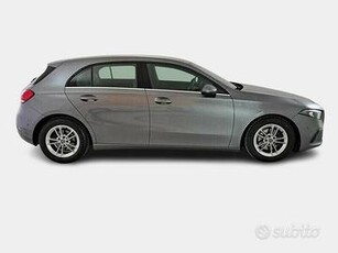 MERCEDES-BENZ A 180 d Automatic Business Extra 5 P