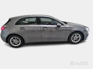 MERCEDES-BENZ A 200 d Automatic Business Extra 5 P