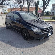 Mercedes classe b180 cdi total black