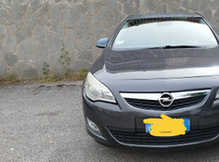 Opel Astra j 1.7
