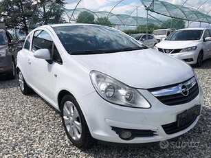 Opel Corsa 1.2 80CV 3 porte GPL-TECH Club ADATTA A