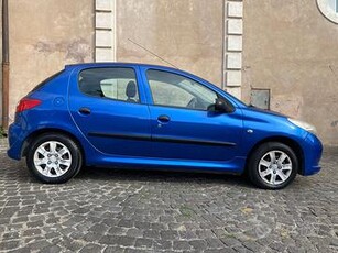 Peugeot 206 blu elettrico