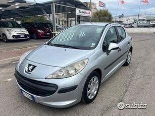 Peugeot 207 1.4 8V 75CV 5p. ONE Line