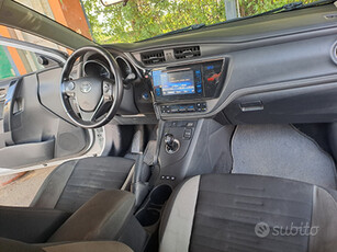 Toyota Auris Hybrid 1.8