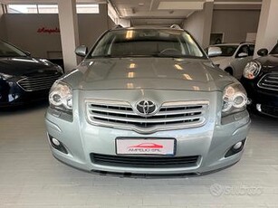 Toyota Avensis 2.0 D-4D 16V Station Wagon